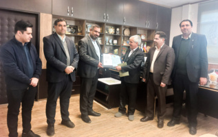 مراسم تقدیر ریاست دانشگاه از مدیر اداره حراست