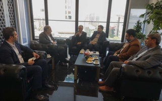 نشست ریاست دانشگاه با مدیر عامل بانک قرض الحسنه مهر ایران استان