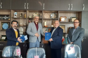 اهدا نسخه منحصر به فرد شاهنامه به دانشگاه نیشابور