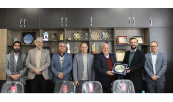 بازدید دکتر آشتیانی از فضای مرکز نوآوری و فناوری دانشگاه نیشابور