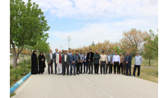 کارکنان و مسئولان دانشگاه نیشابور در گرامیداشت روز زمین پاک، هم‌قدم شدند