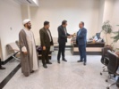 تقدیر از اساتید دانشگاه با اهداء شاخه گلی از جنس قدردانی