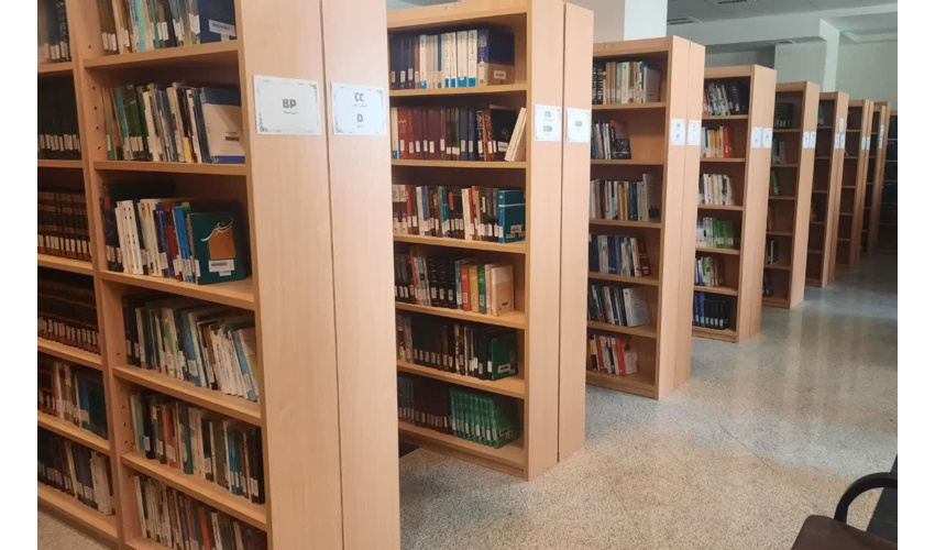 اهدای بیش از ۶۰۰ نسخه کتاب به کتابخانه مرکزی دانشگاه