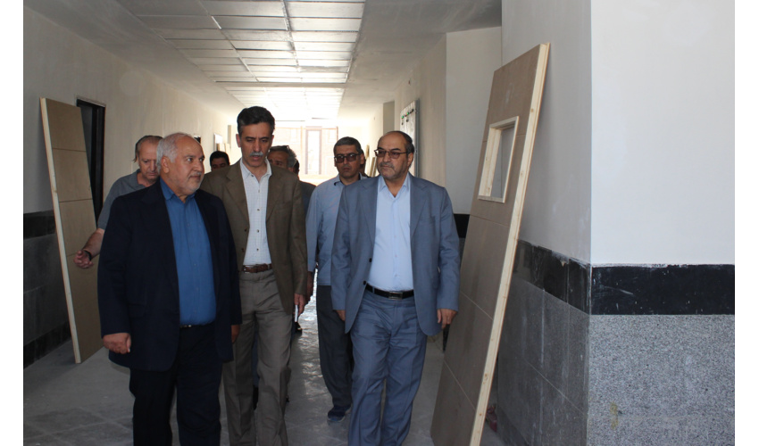 بازدید دکتر شفیعی، معاون عمرانی دفتر آموزش عالی سازمان برنامه و بودجه کشور از پروژه‌های دانشگاه نیشابور