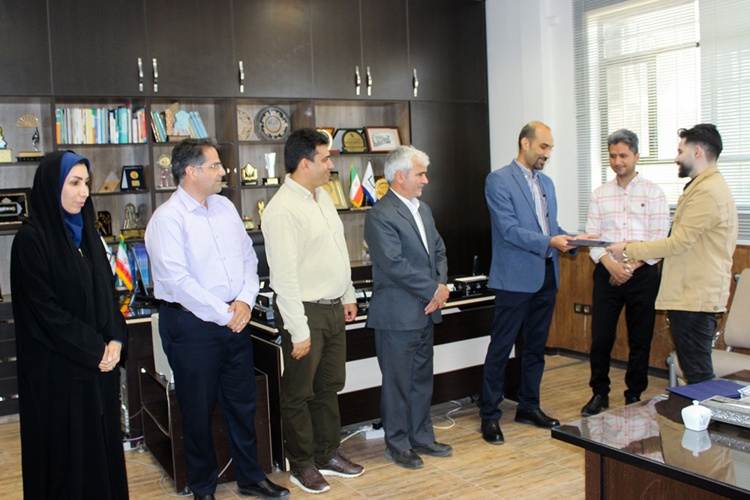 تقدیر از دانشجوی حاضر در چهل و یکمین مسابقه ریاضی دانشجویی کشور