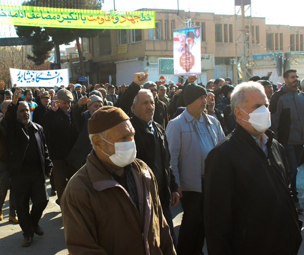 حضور دانشگاهیان دانشگاه نیشابور در راهپیمایی ۹ دی
