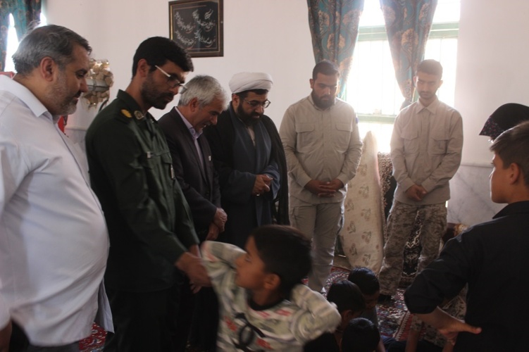 بازدید ریاست دانشگاه نیشابور از اردوهای جهادی دانشجویان