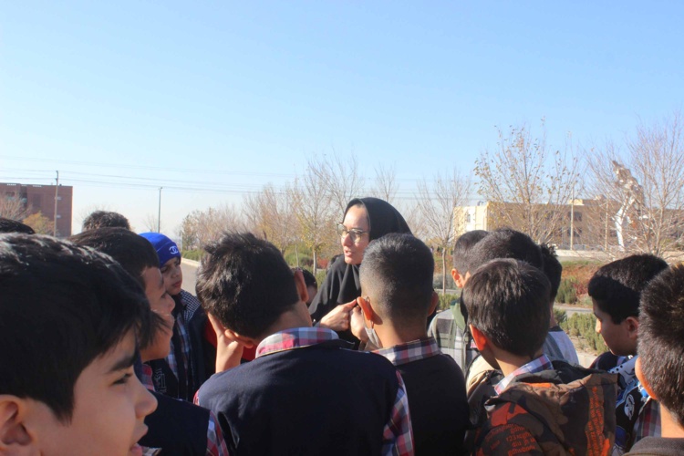 بازدید دانش آموزان از دانشگاه به مناسبت هفته پژوهش و فناوری