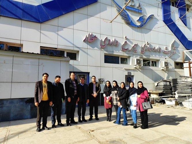 برگزاری دومین اردوی راهیان پیشرفت وفناوری؛ بازدید از شرکت سیمرغ داروی عطار