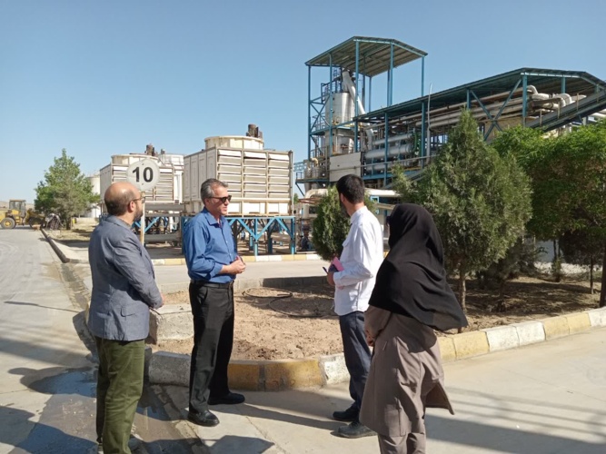 بازدید کارگروه تخصصی دانشگاه نیشابور از کارخانه روغن‌کشی لیفود