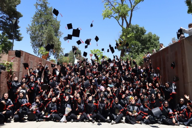 طلوع ستارگان فردا؛ مراسم باشکوه فارغ‌التحصیلی دانشجویان ورودی ۱۴۰۰