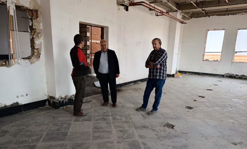 سرپرست دانشگاه از روند تکمیل پروژه دانشکده علوم پایه و فنی مهندسی بازدید کرد