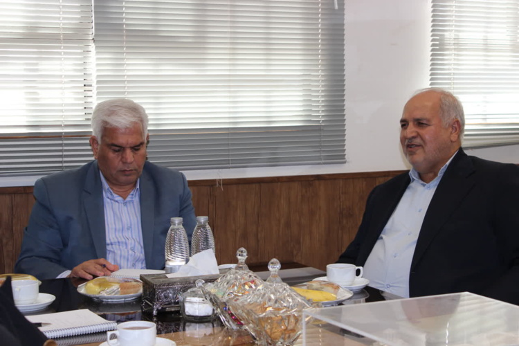 نشست ریاست دانشگاه با فرماندار فیروزه و صنعتگر حوزه گوهر سنگ آقای دکتر اعتمادی