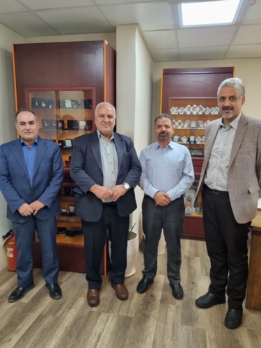 دیدار و جلسه ریاست دانشگاه با آقای دکتر هاشمی  پیرامون همکاری‌های دو جانبه پیرامون توسعه  دانش مربوط به گوهرسنگ ها در دانشگاه نیشابور